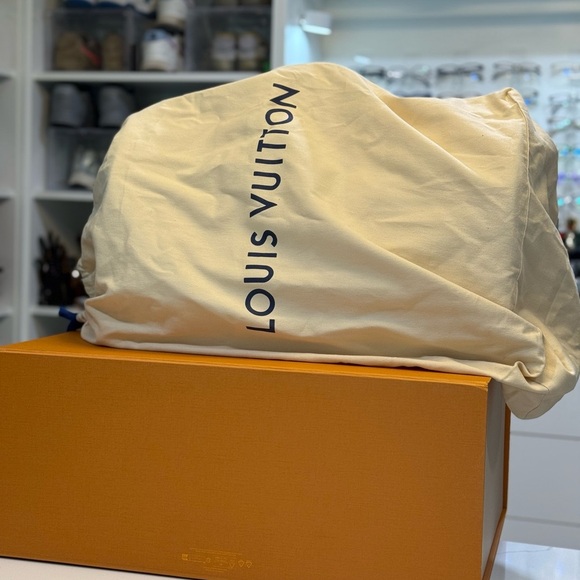 Louis Vuitton Monogram Prism Keepall Bandouliere 50 Boston Bag M53271 - Picture 10 of 11